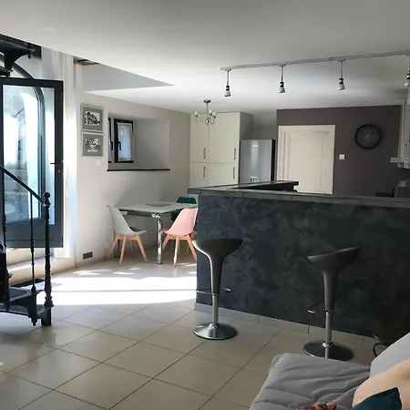 펜션 Maison En Pierre Saint-Sozy